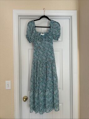 Astr Floral Puff-Sleeve Maxi Dress in Dusty Blue